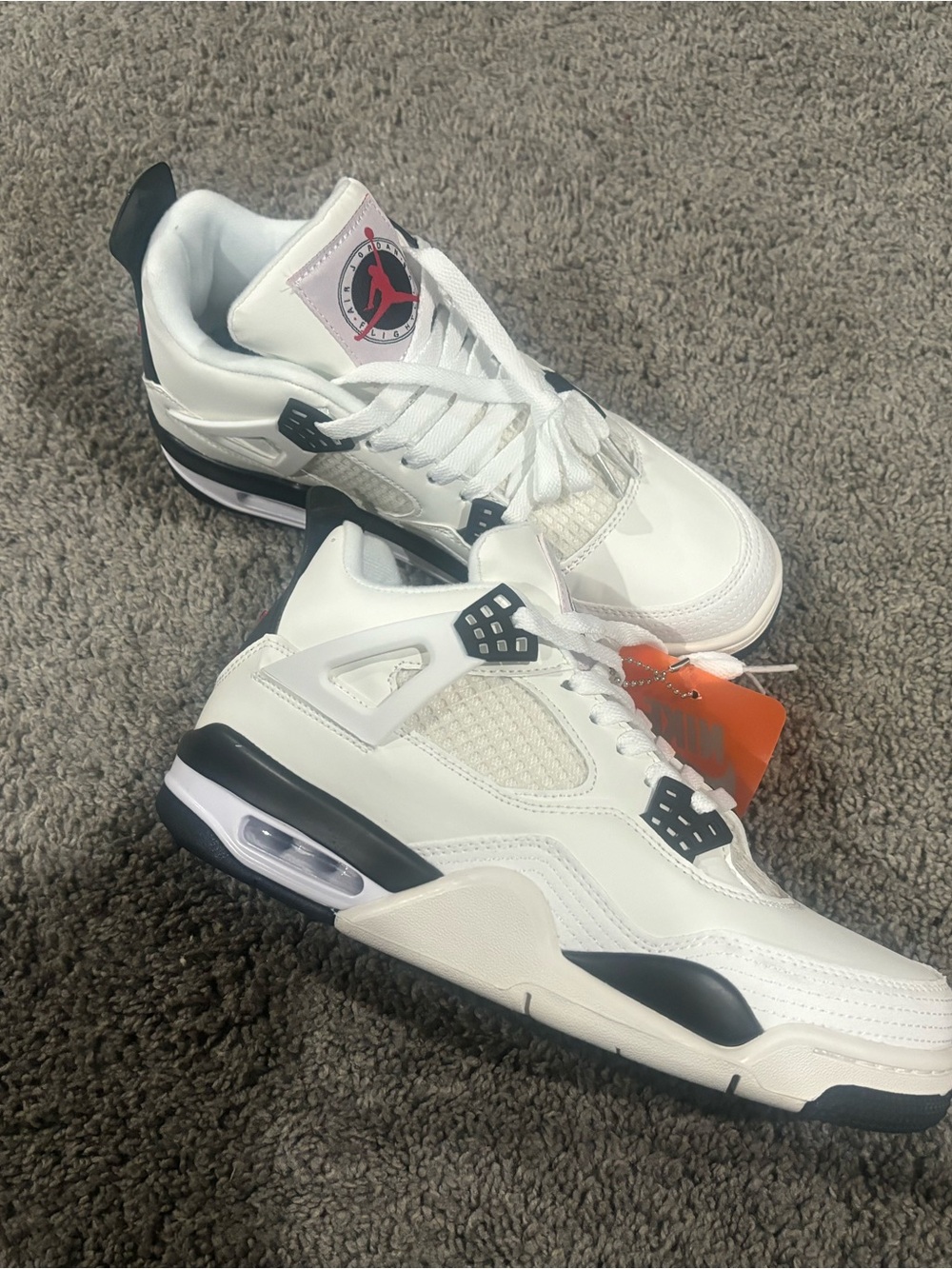 Jordan Men's White and Black Retro Basketball Sneakers - Picture 2 of 5